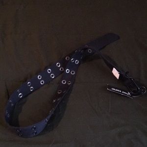 Hot topic grommet belt